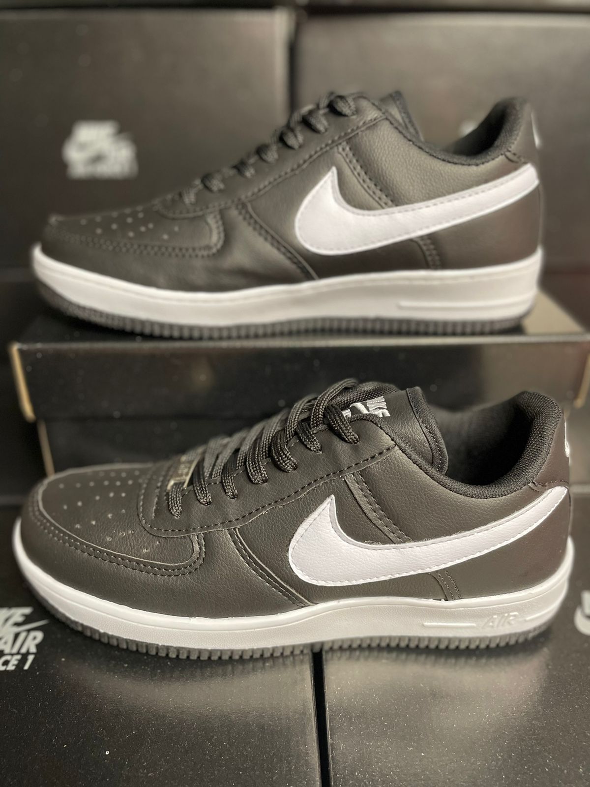 Tênis Air Force Masculino Nike Preto/Branco