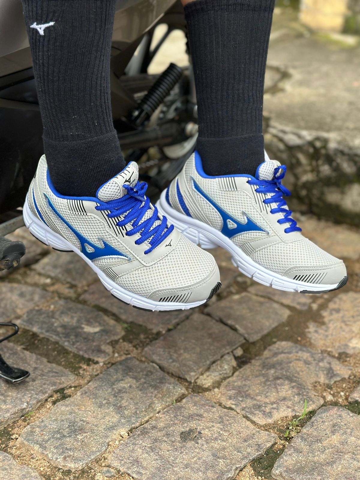 Tênis Wave Masculino Mizuno Cinza